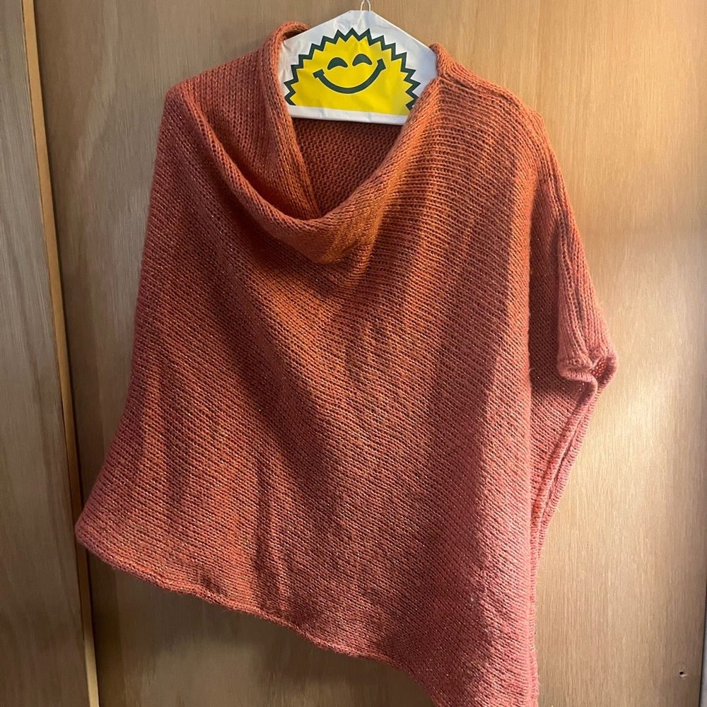 Pink Knit Cape with Gold Thread